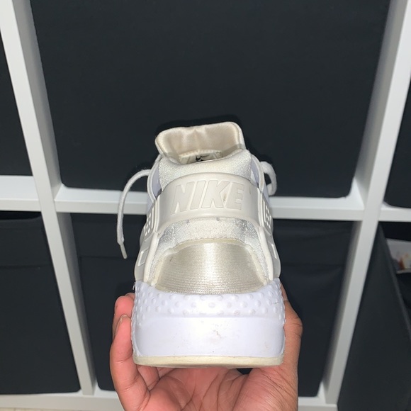 Nike Huarache “Triple White” - Picture 3 of 4